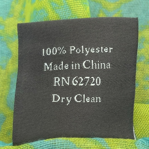 Vince Camuto Square 47" Poly Scarf/Wrap - Picture 4 of 10